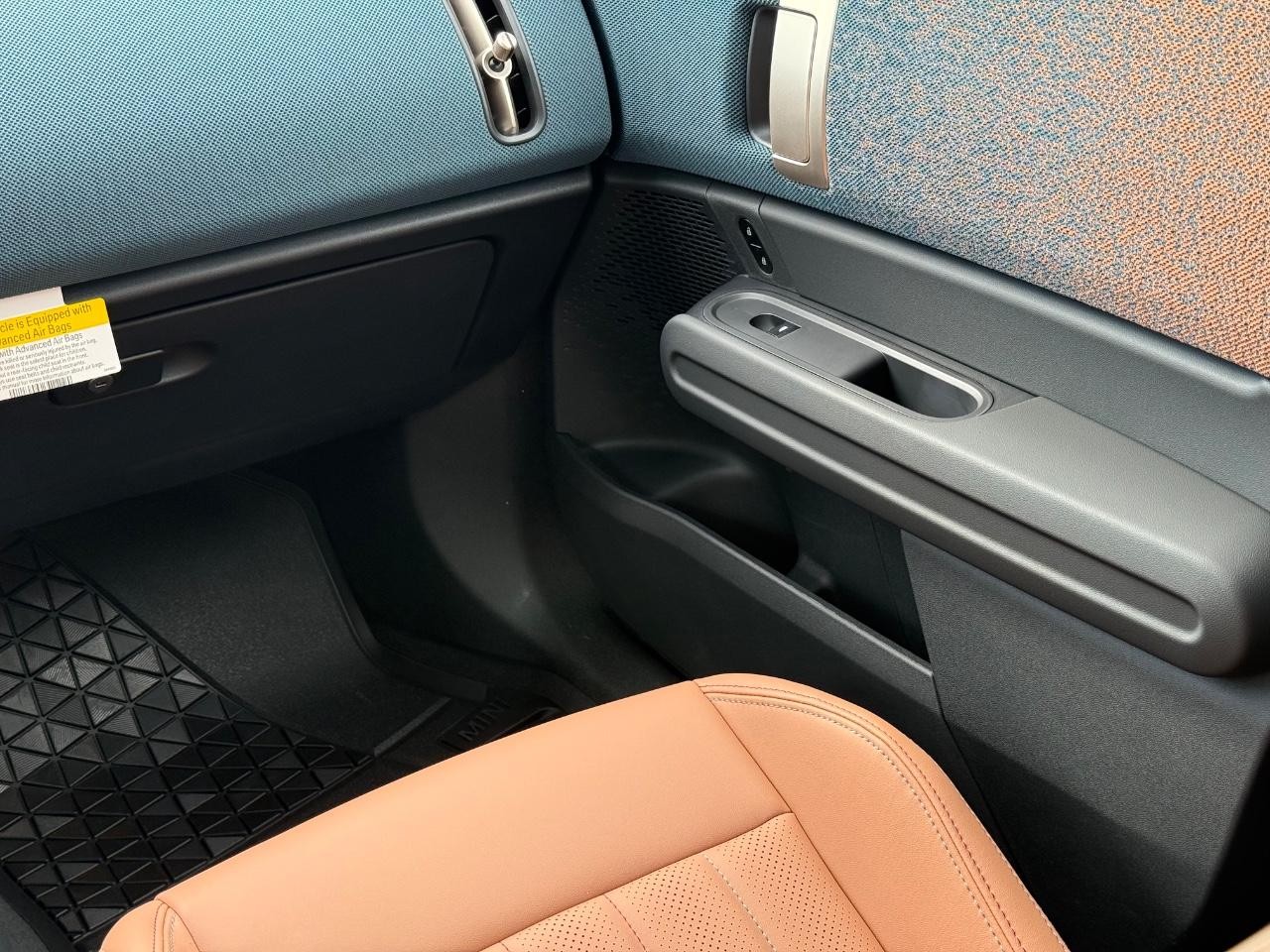 MINI Countryman Vehicle Image 09