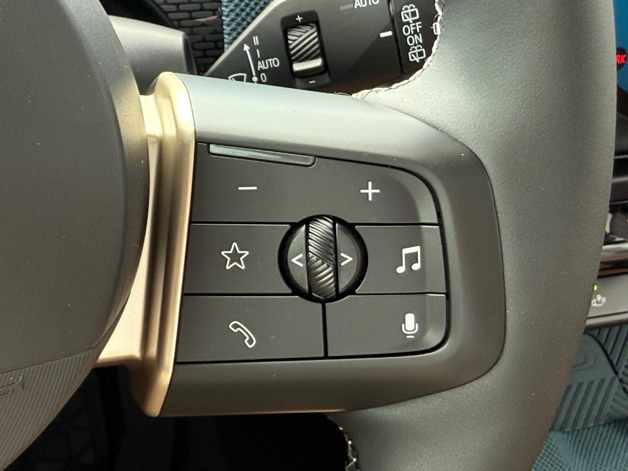 MINI Countryman Vehicle Image 11