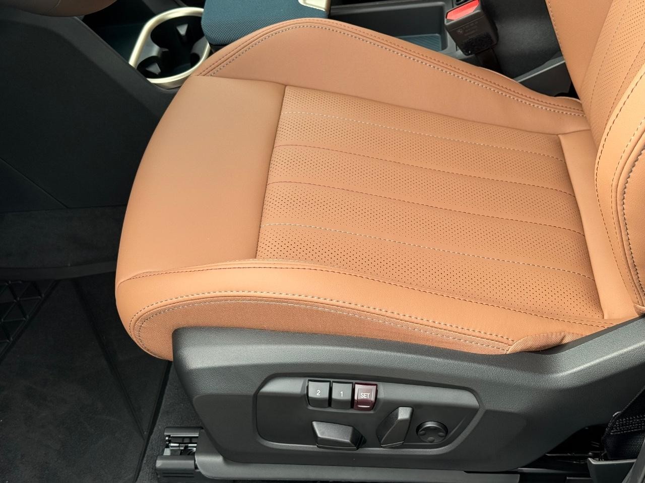 MINI Countryman Vehicle Image 15