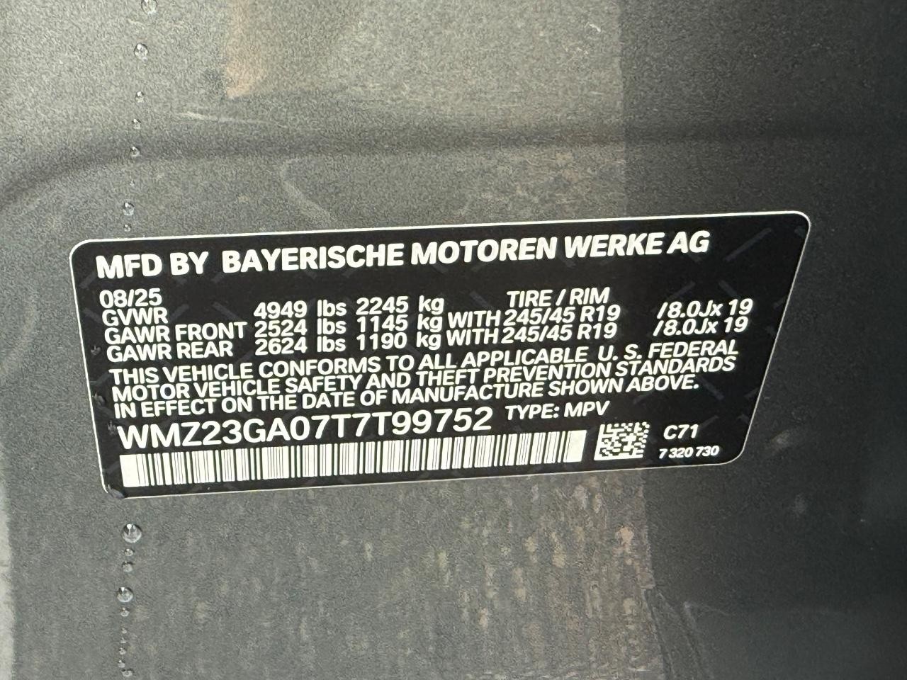 MINI Countryman Vehicle Image 16