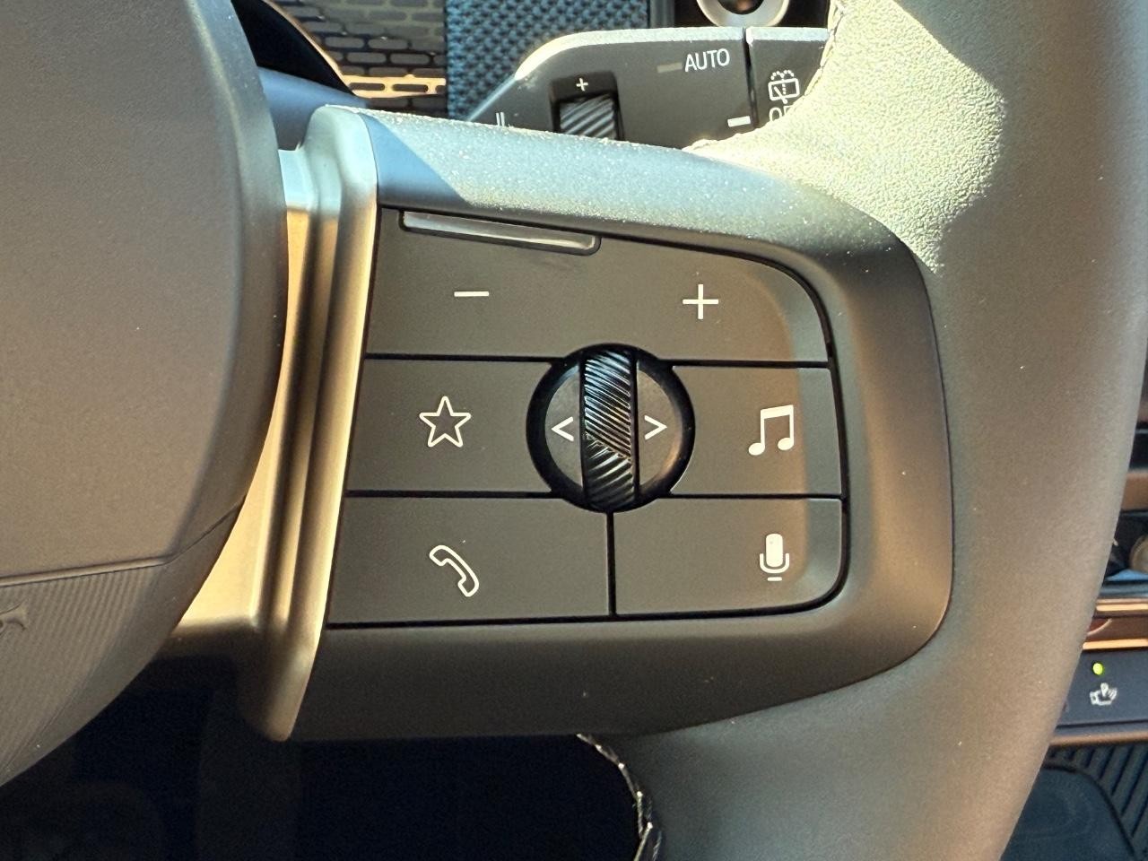 MINI Countryman Vehicle Image 11