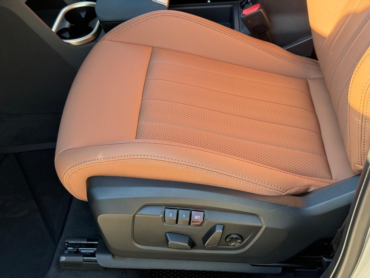 MINI Countryman Vehicle Image 15