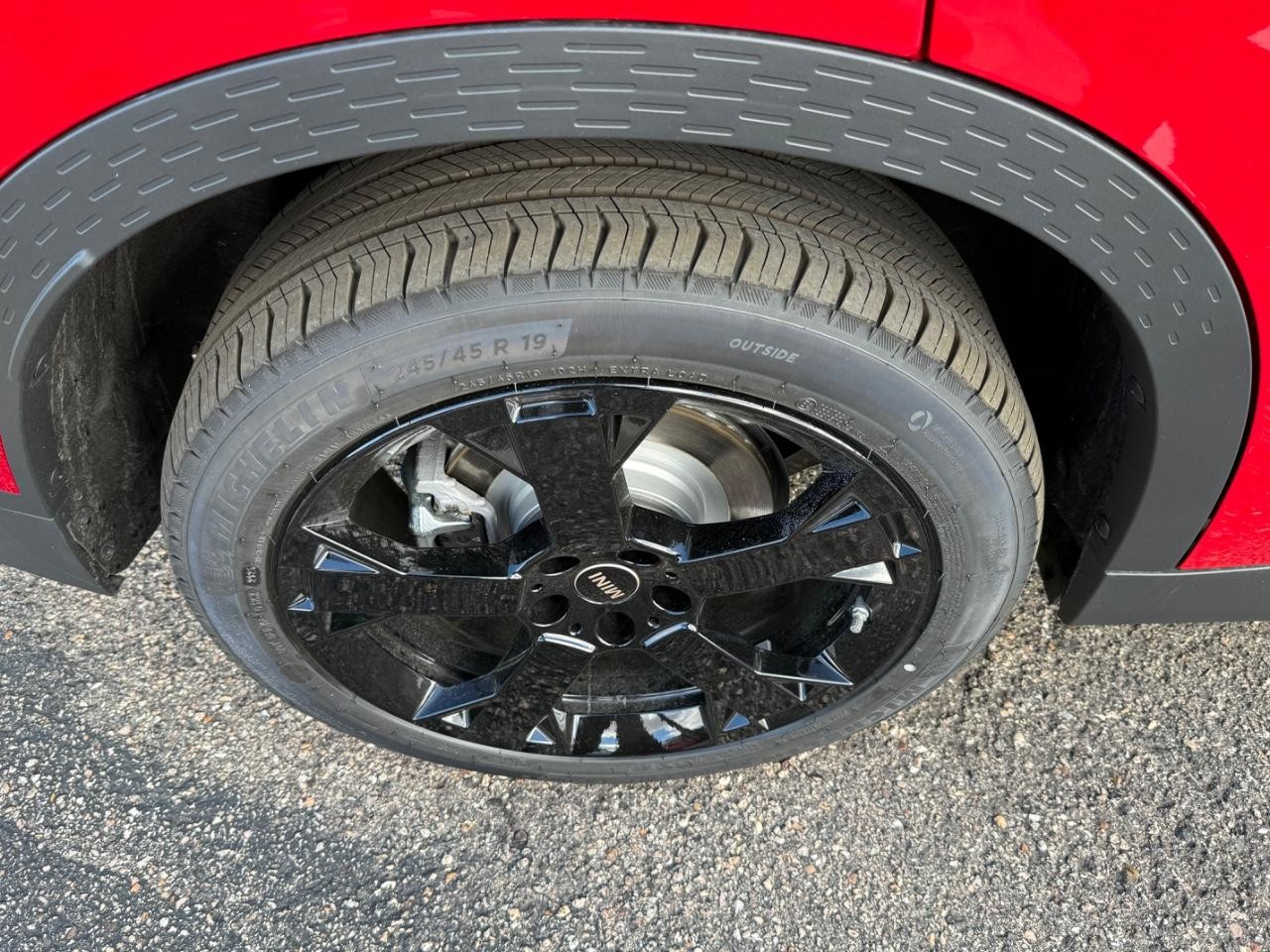 MINI Countryman Vehicle Image 04