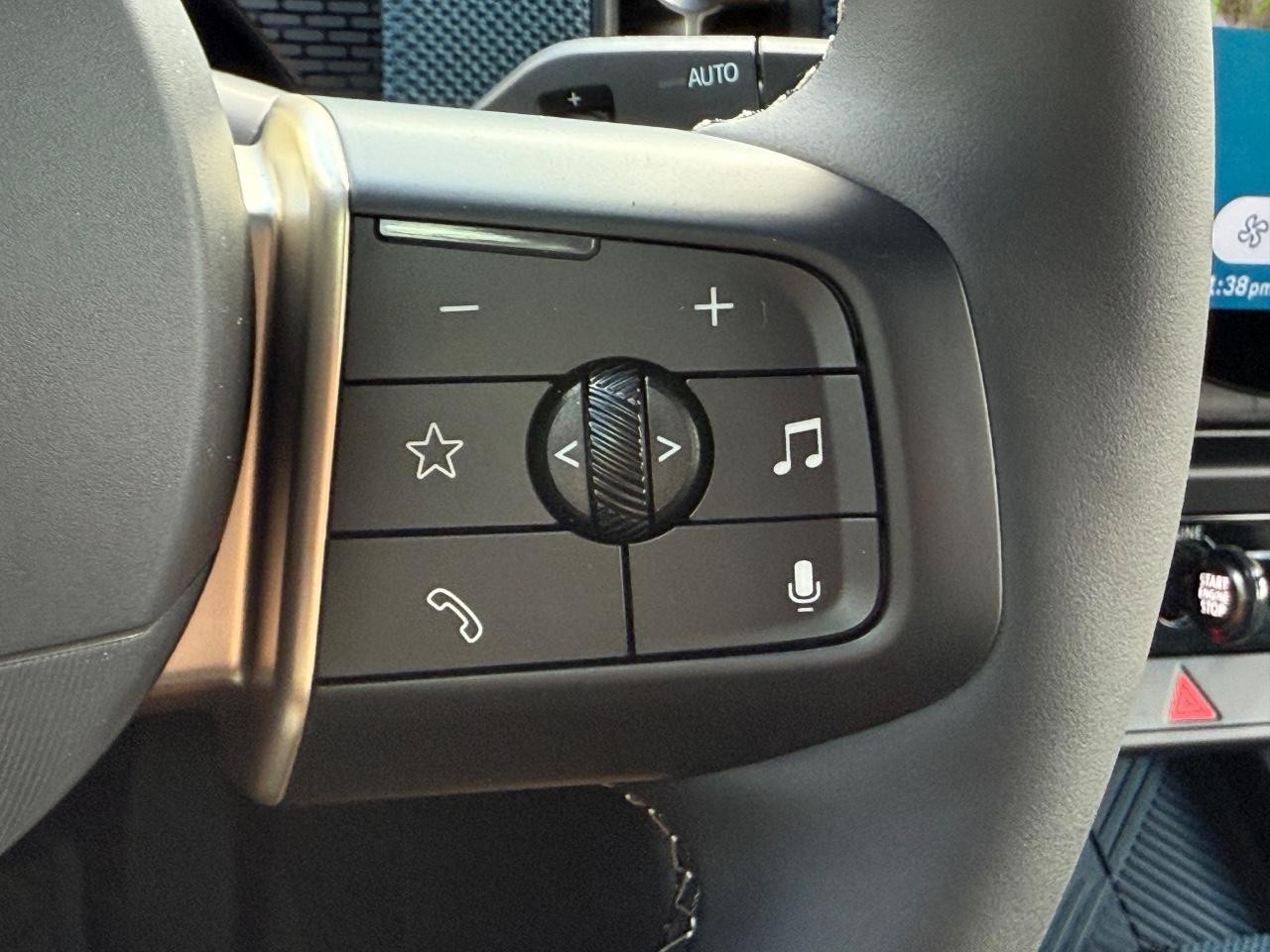 MINI Countryman Vehicle Image 12