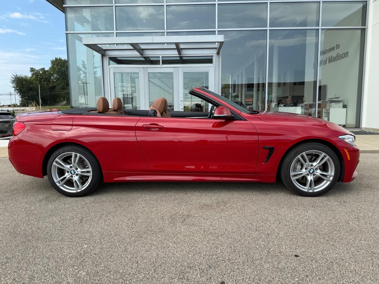 BMW 4 Series Vehicle Image 02