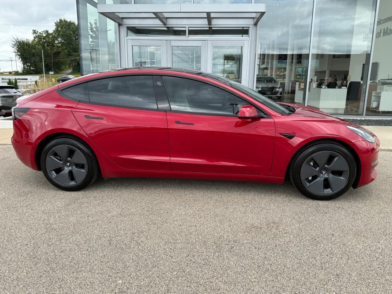 Tesla Model 3 Vehicle Image 02