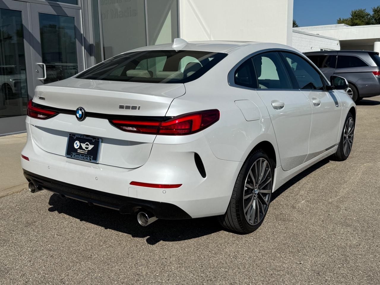 BMW 2 Series Vehicle Image 03