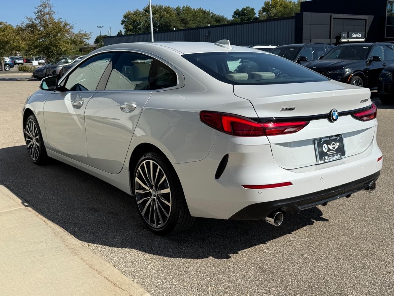 BMW 2 Series Vehicle Image 05