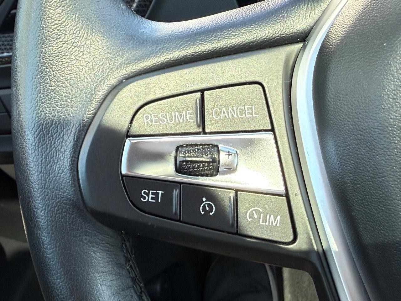 BMW 2 Series Vehicle Image 16