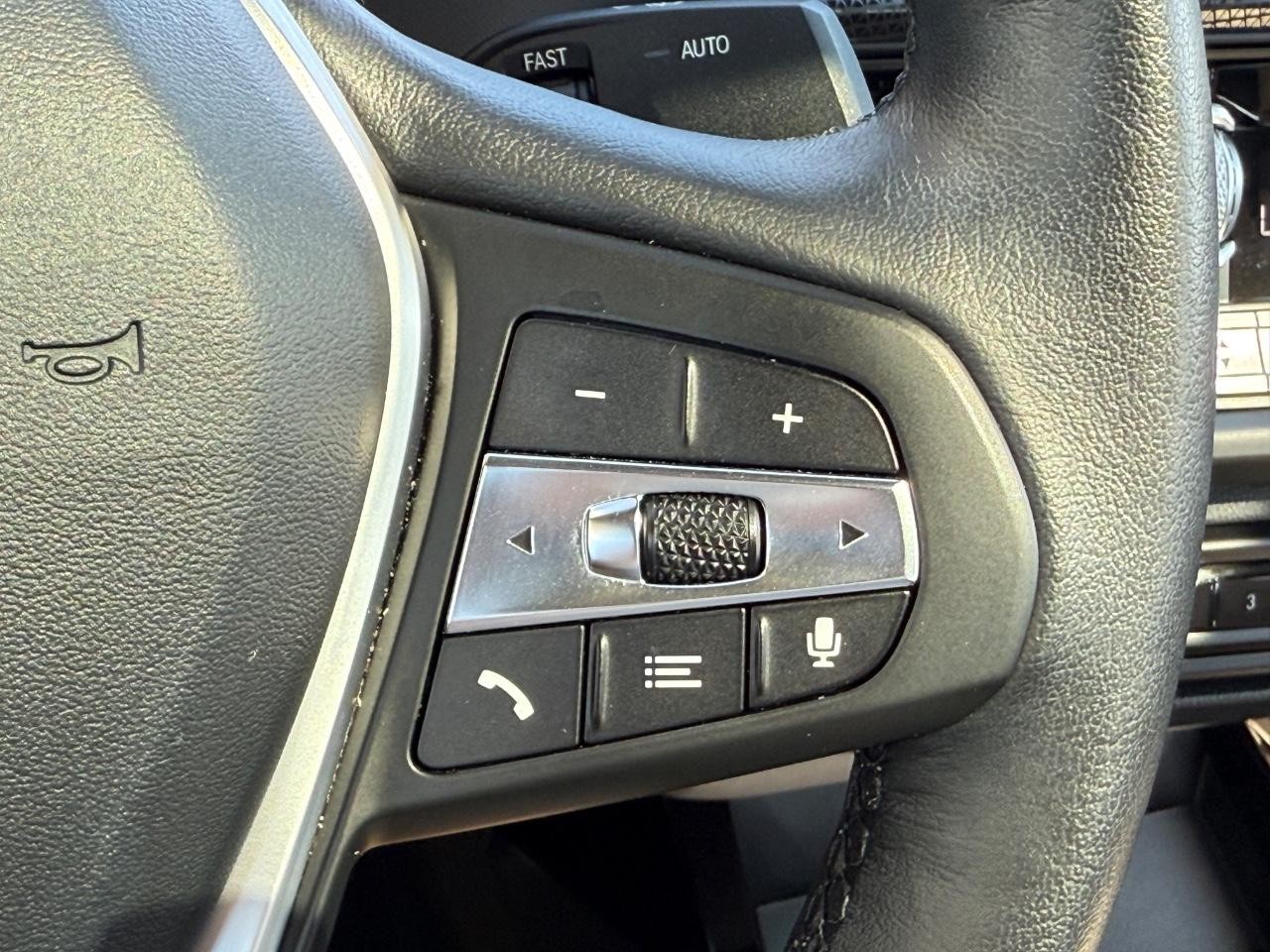 BMW 2 Series Vehicle Image 17