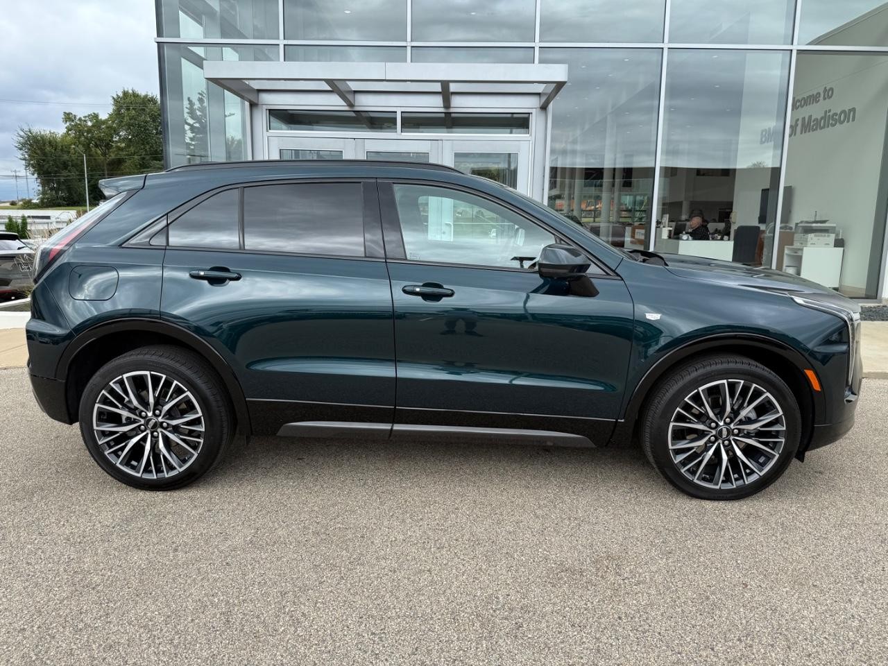 Cadillac XT4 Vehicle Image 02