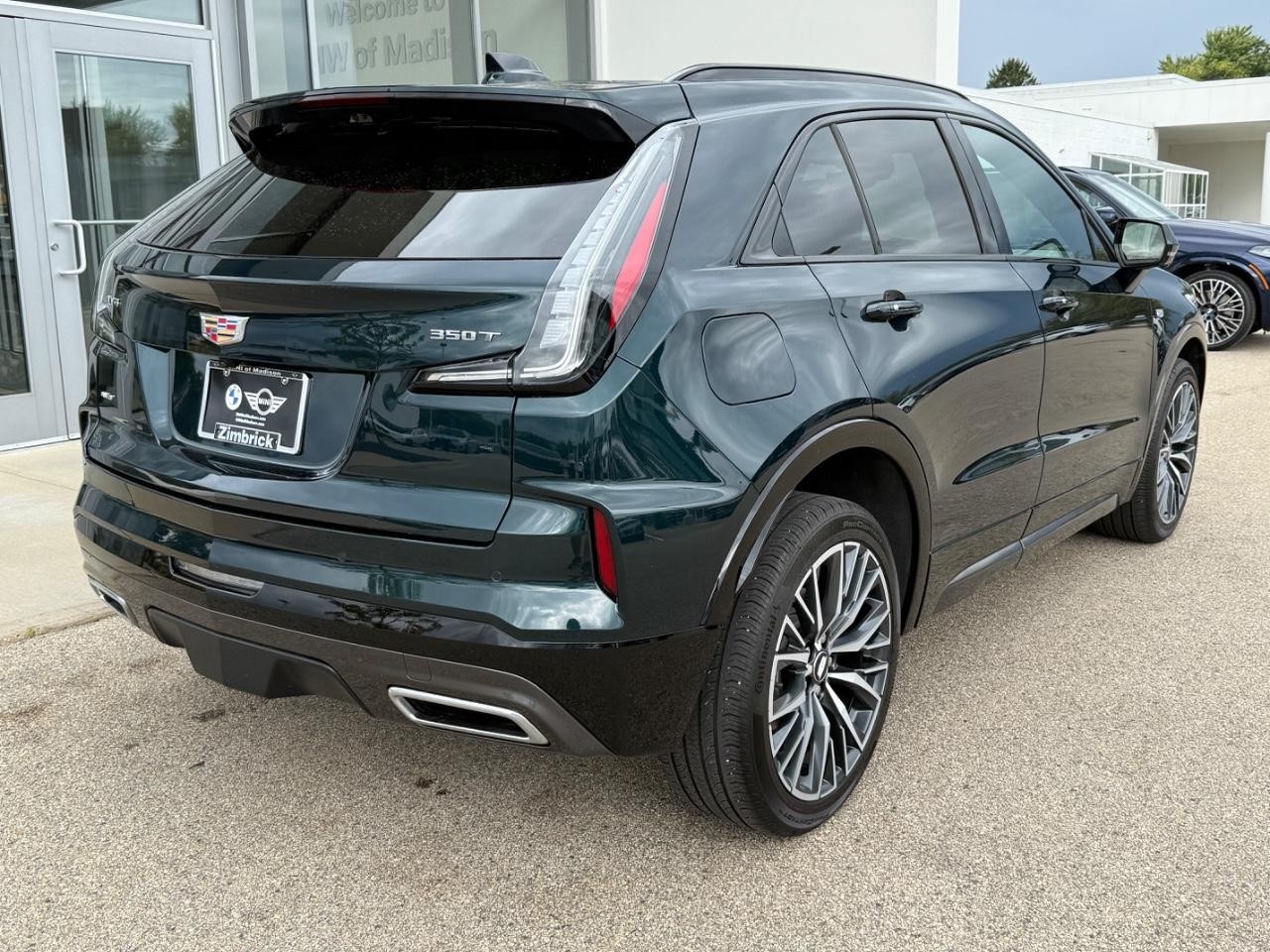 Cadillac XT4 Vehicle Image 03