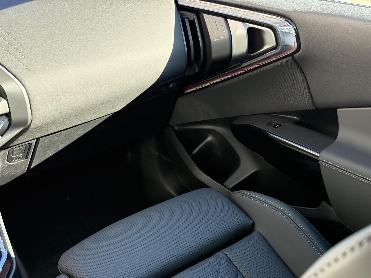 BMW X3 Vehicle Image 10