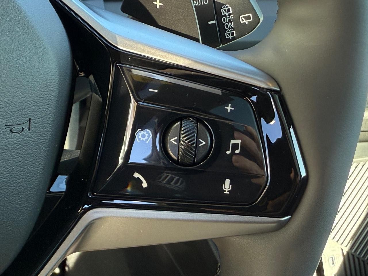 BMW X3 Vehicle Image 13