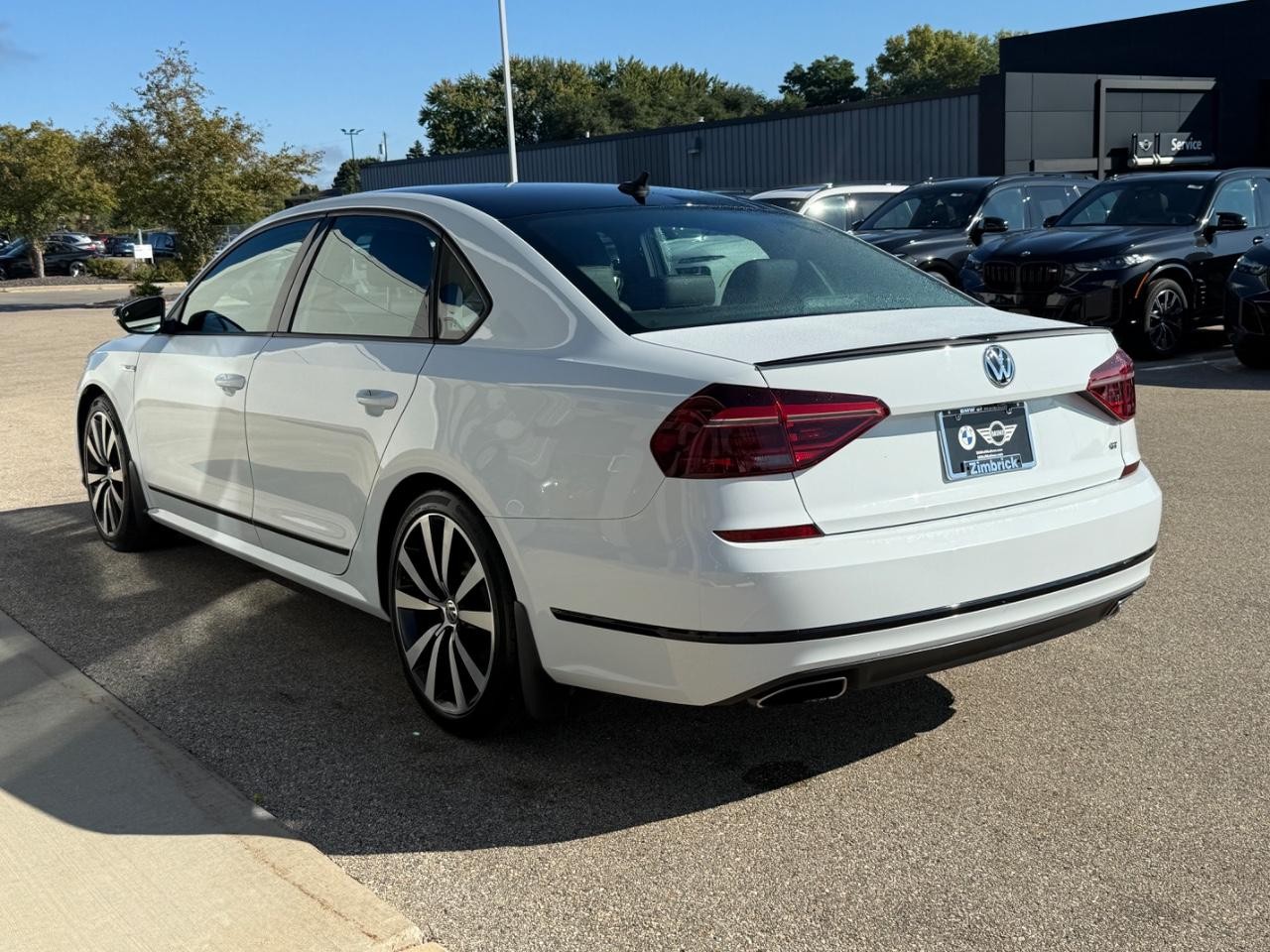 Volkswagen Passat Vehicle Image 05