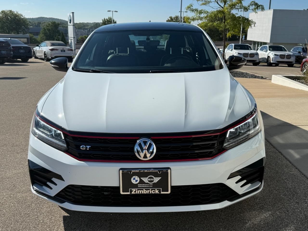 Volkswagen Passat Vehicle Image 08