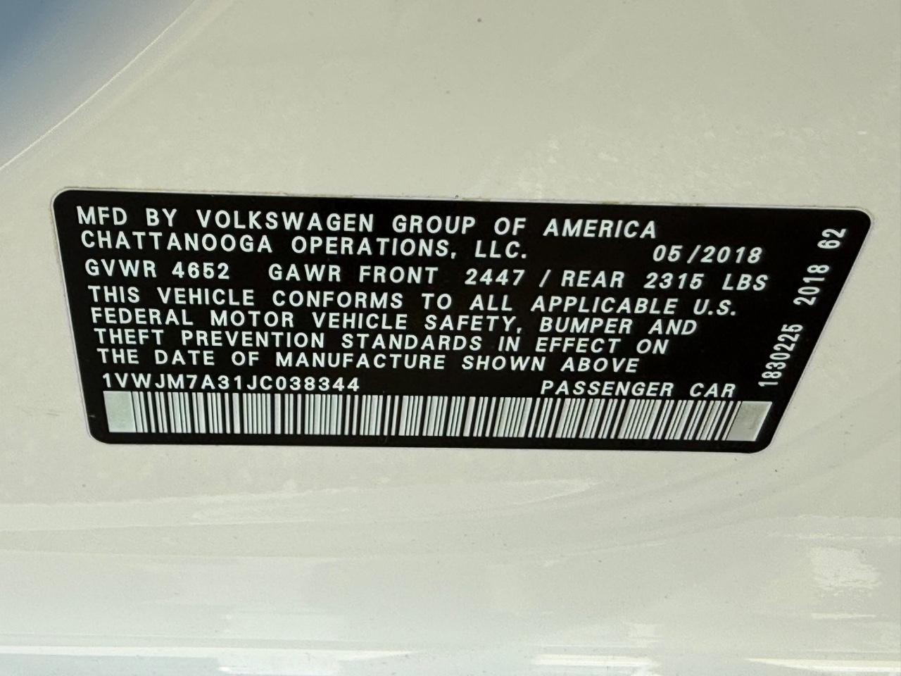 Volkswagen Passat Vehicle Image 24