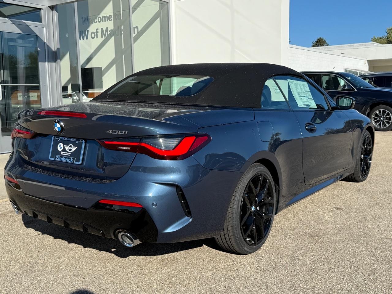 BMW 4 Series Vehicle Image 03