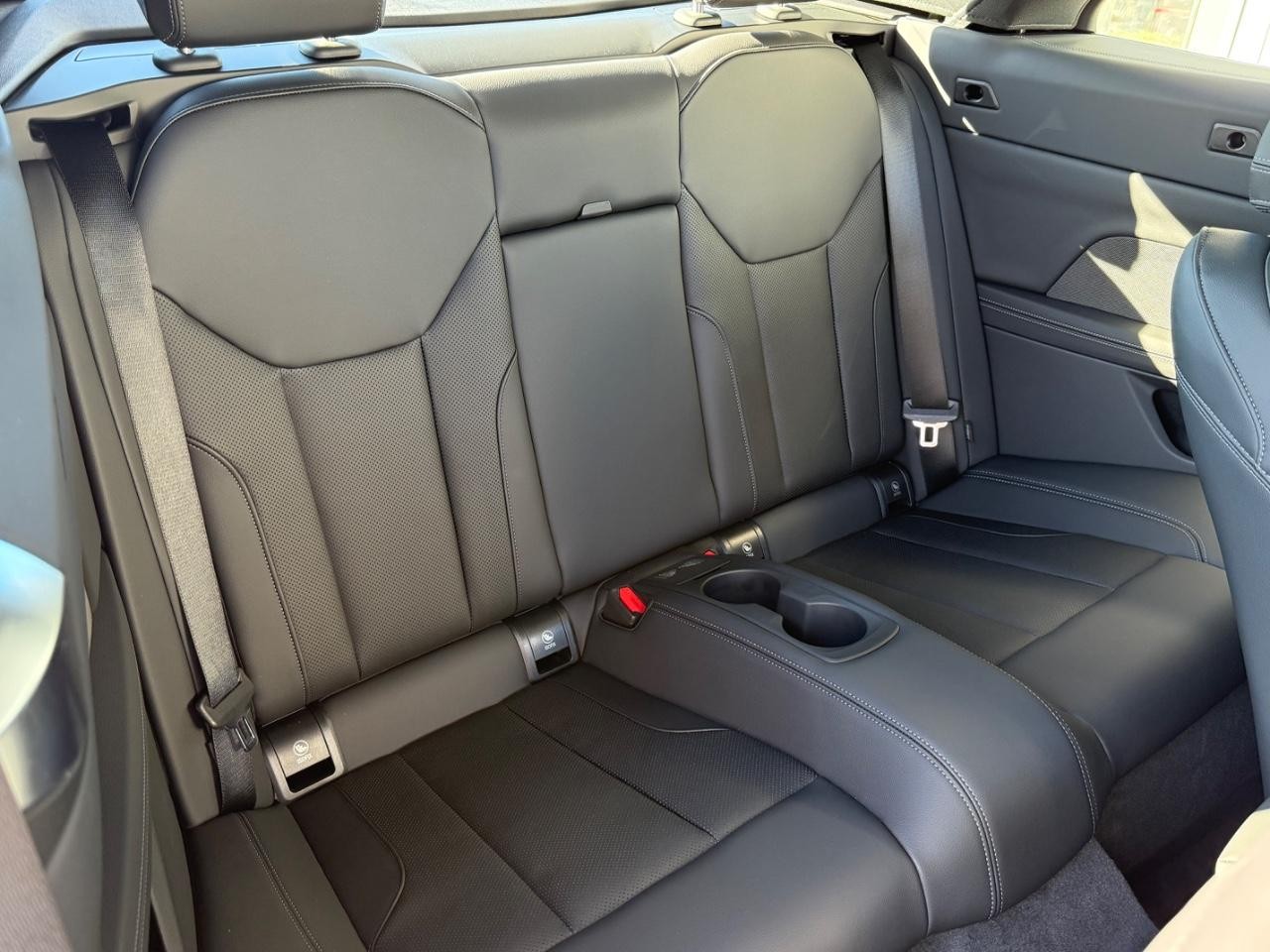 BMW 4 Series Vehicle Image 05