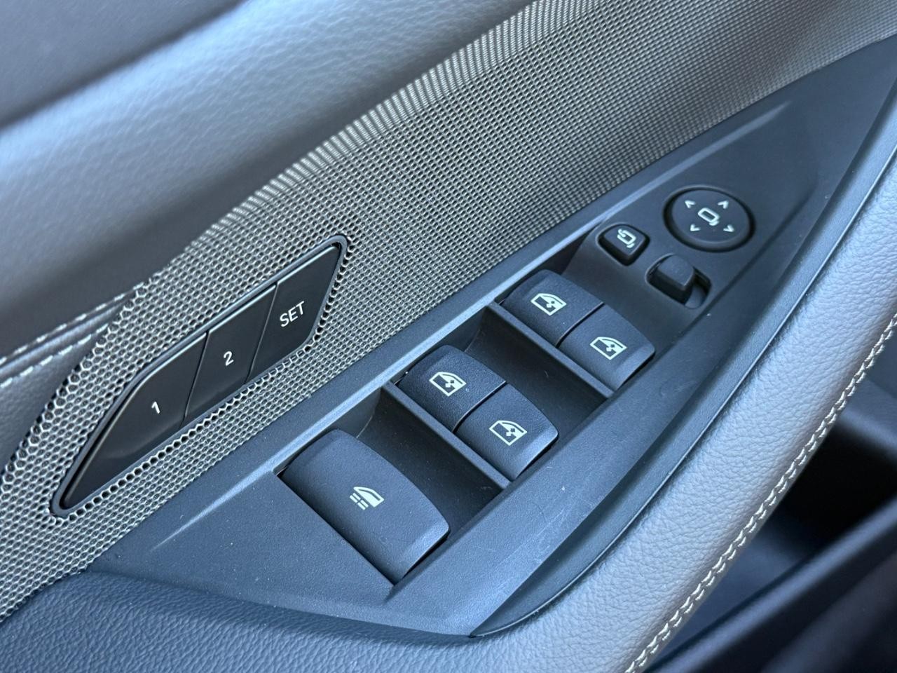 BMW 4 Series Vehicle Image 15