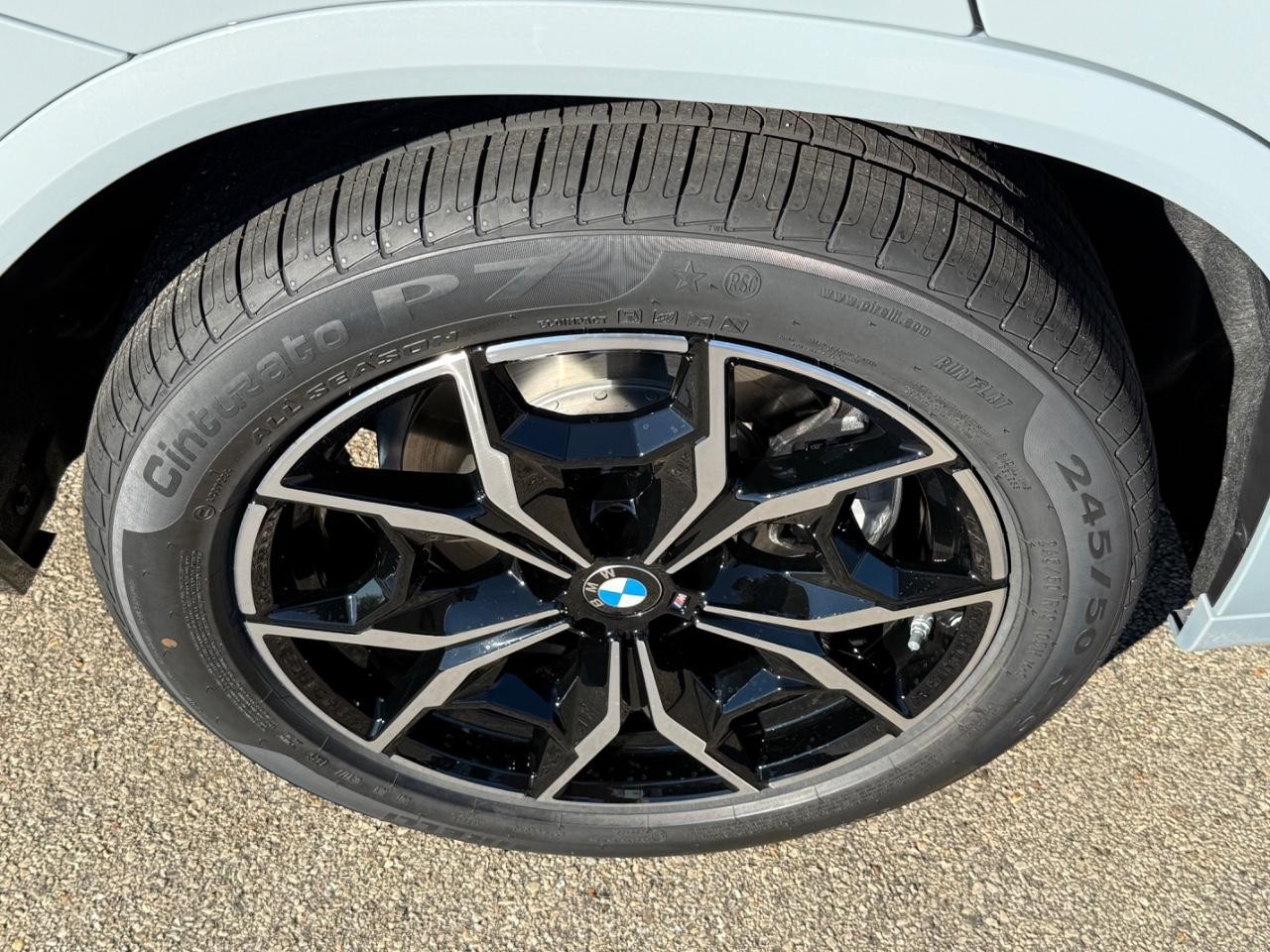 BMW X4 Vehicle Image 04