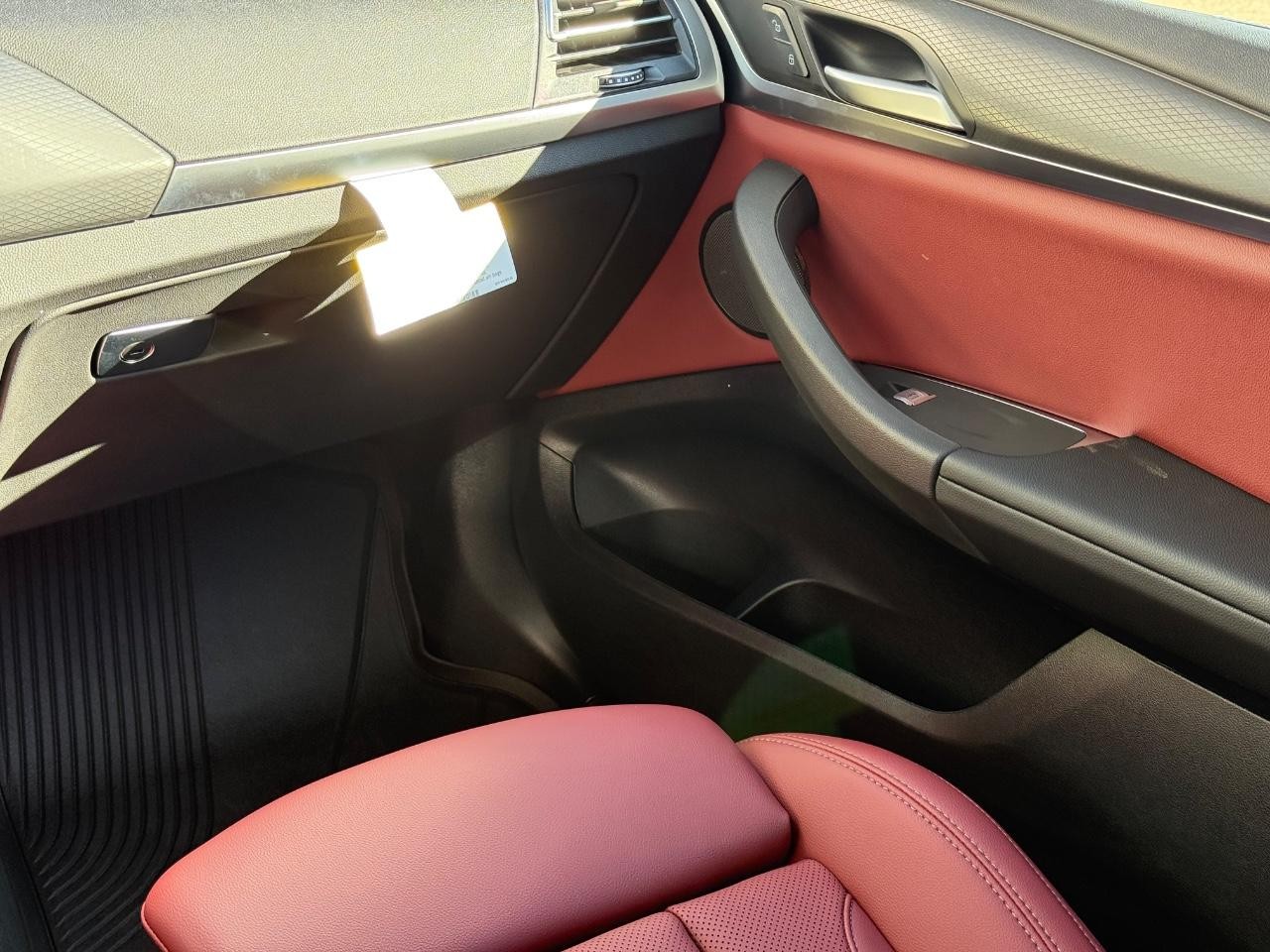 BMW X4 Vehicle Image 10