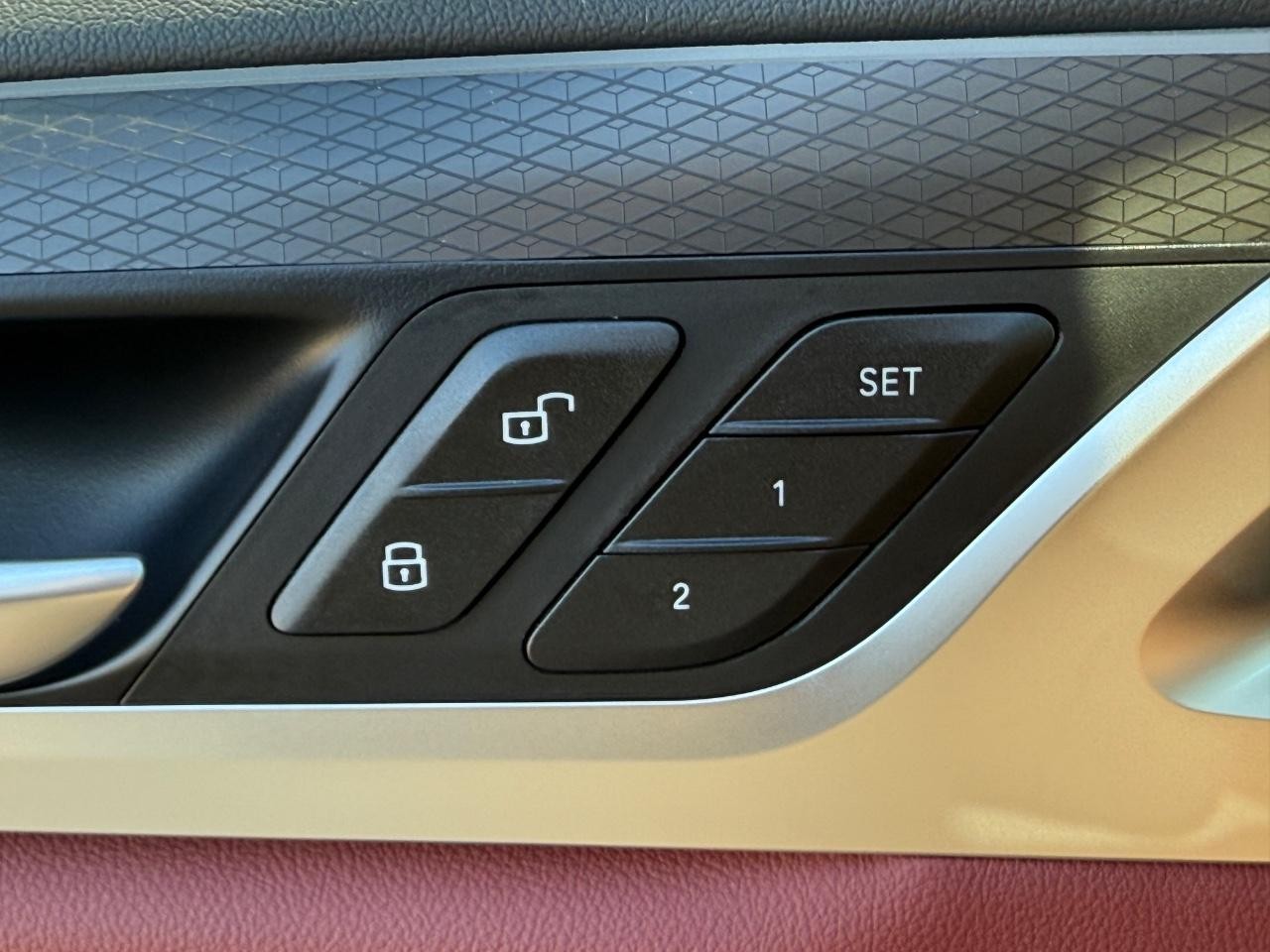 BMW X4 Vehicle Image 11