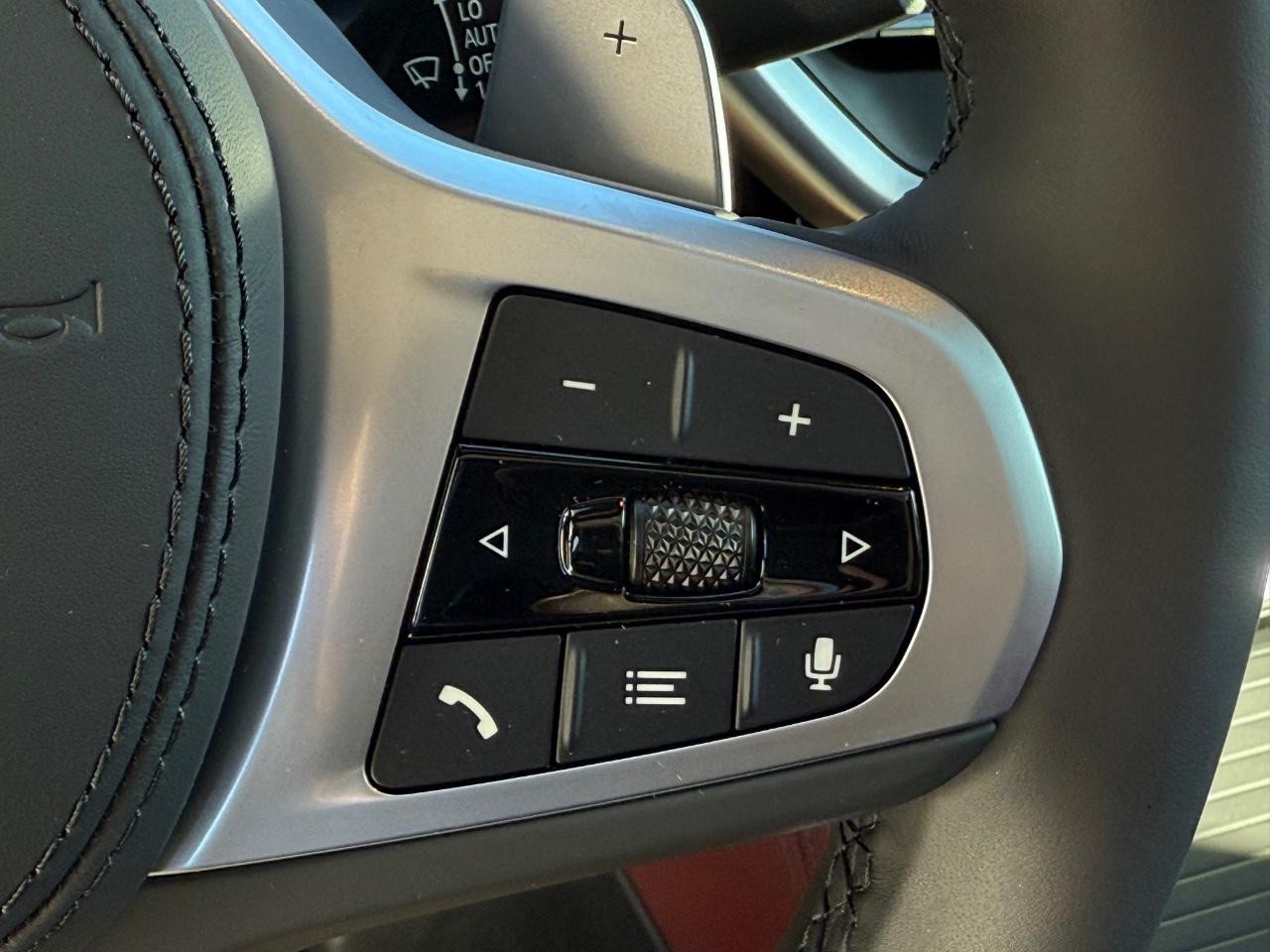 BMW X4 Vehicle Image 13