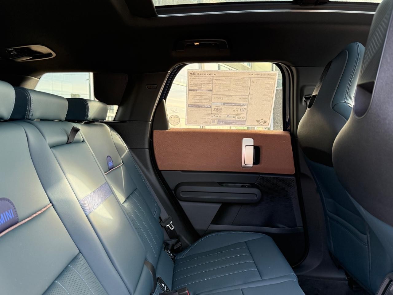 MINI Countryman Vehicle Image 05