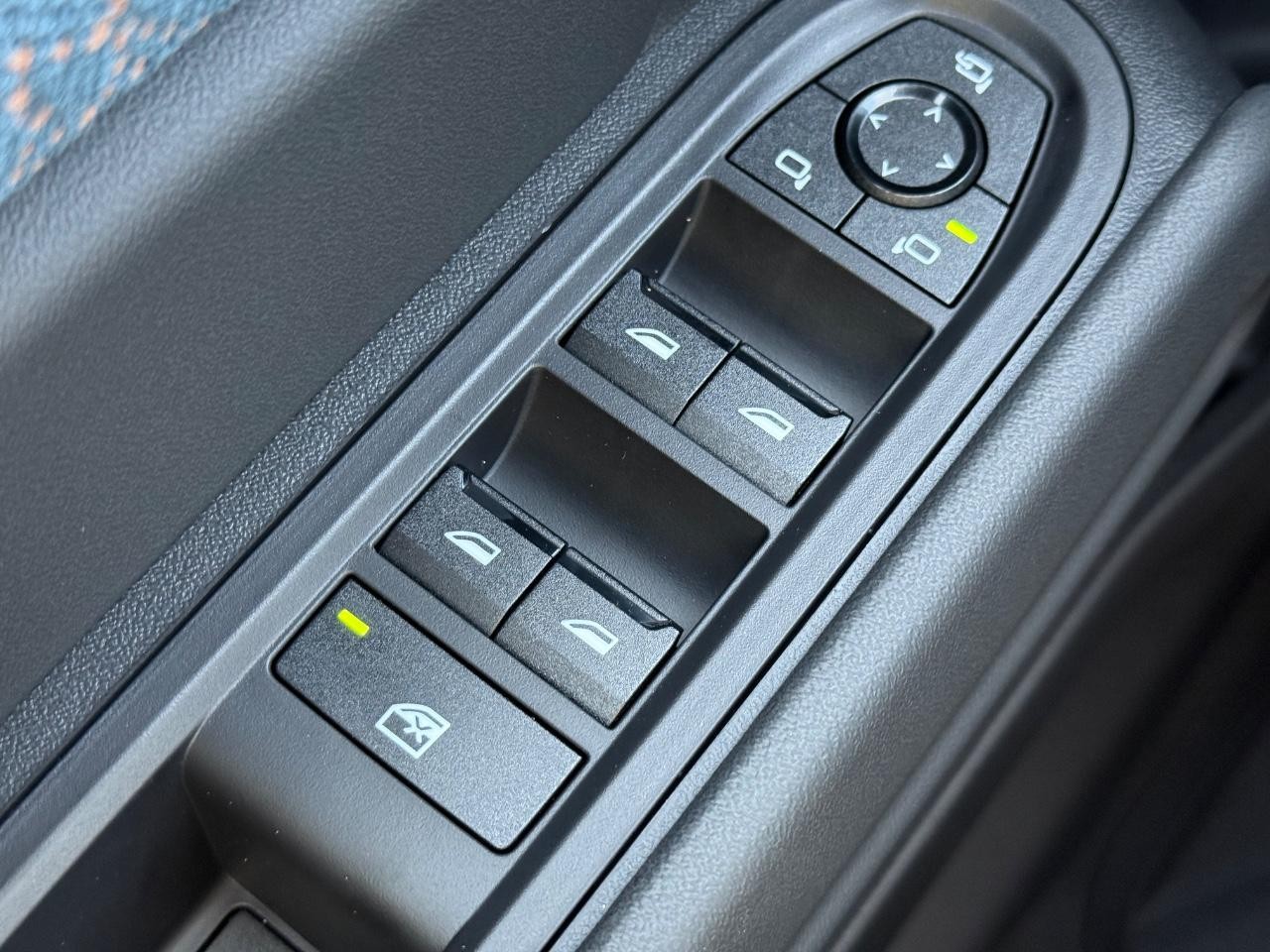 MINI Countryman Vehicle Image 15