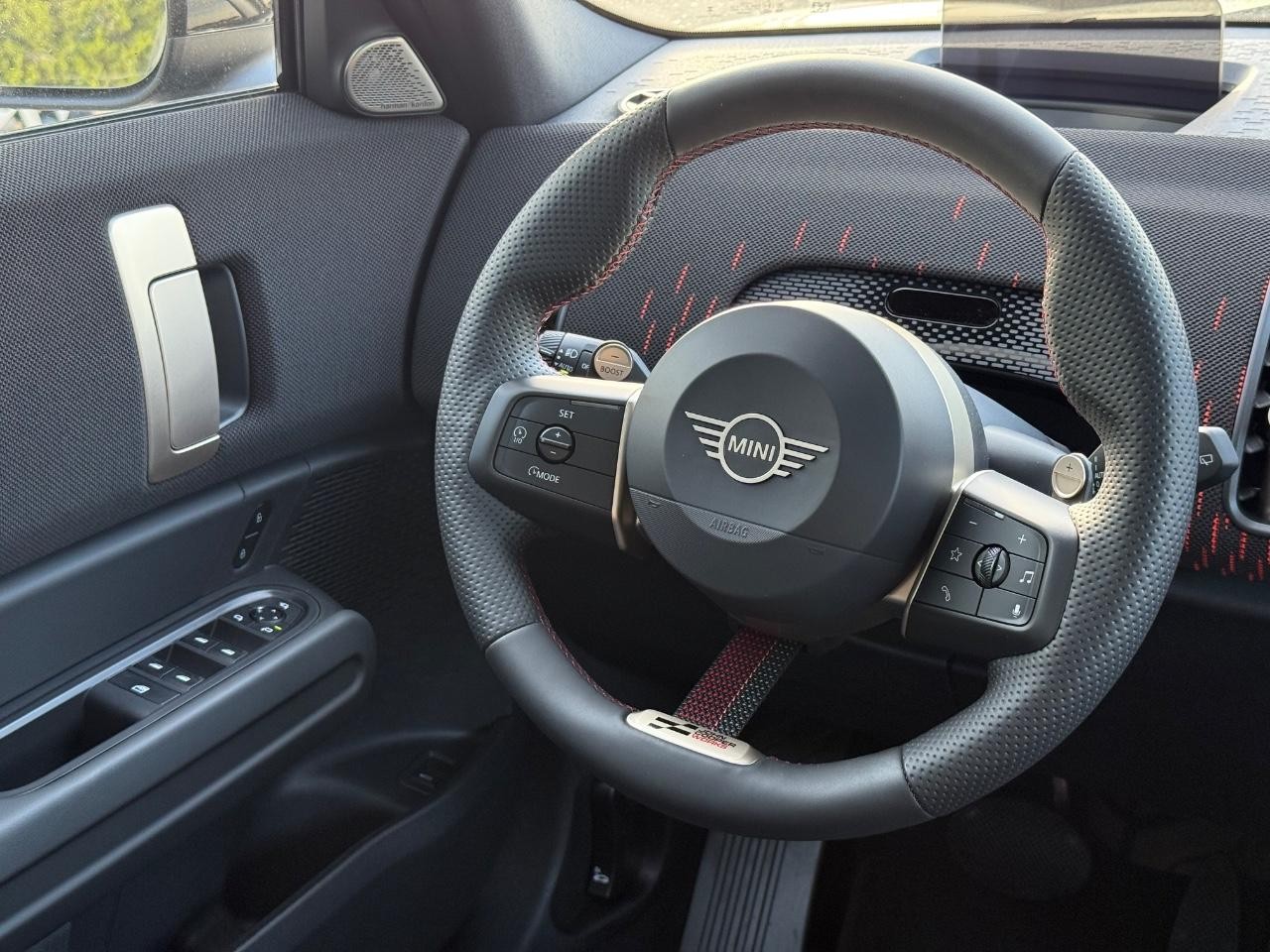 MINI Countryman Vehicle Image 09