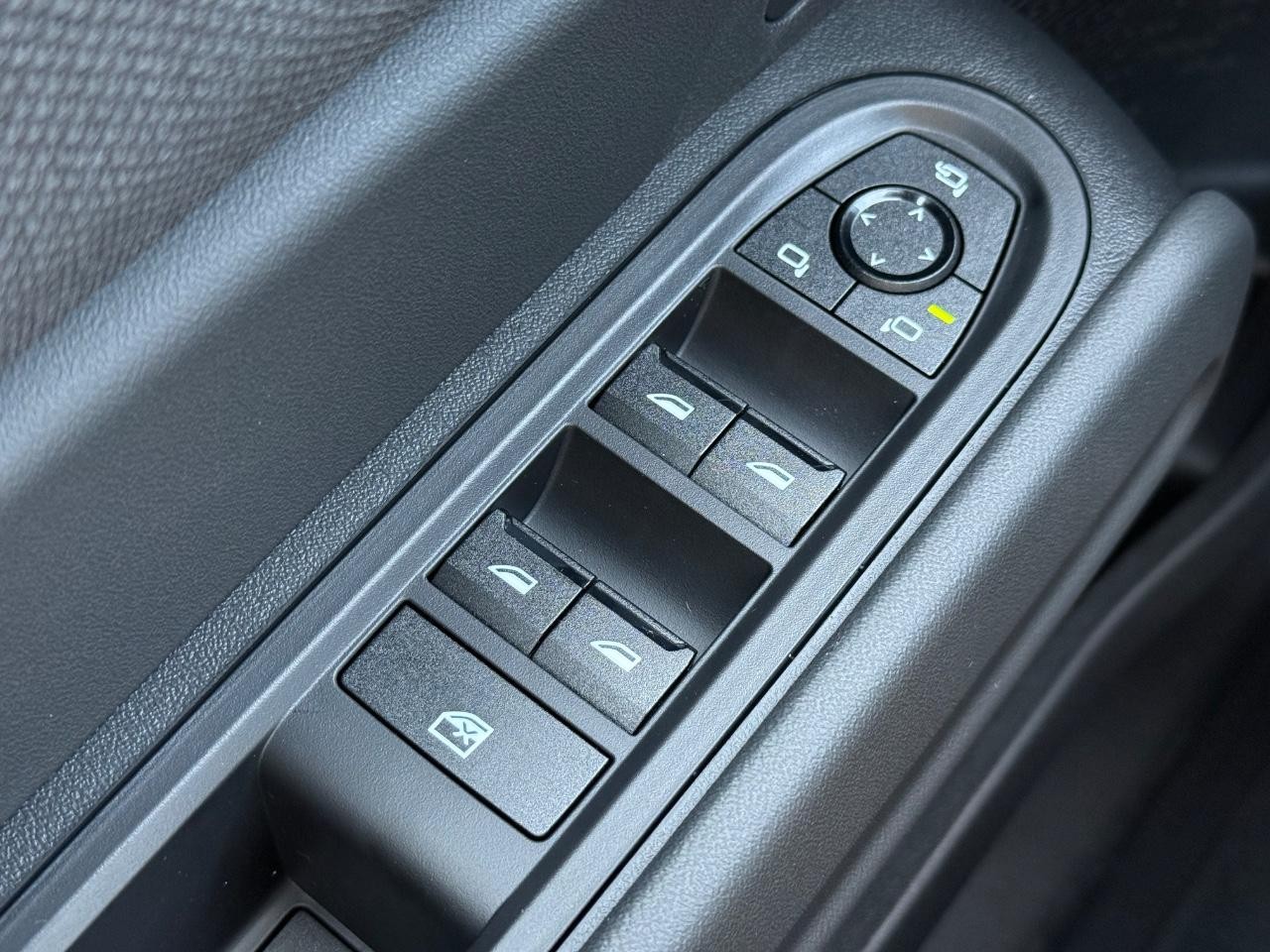 MINI Countryman Vehicle Image 15