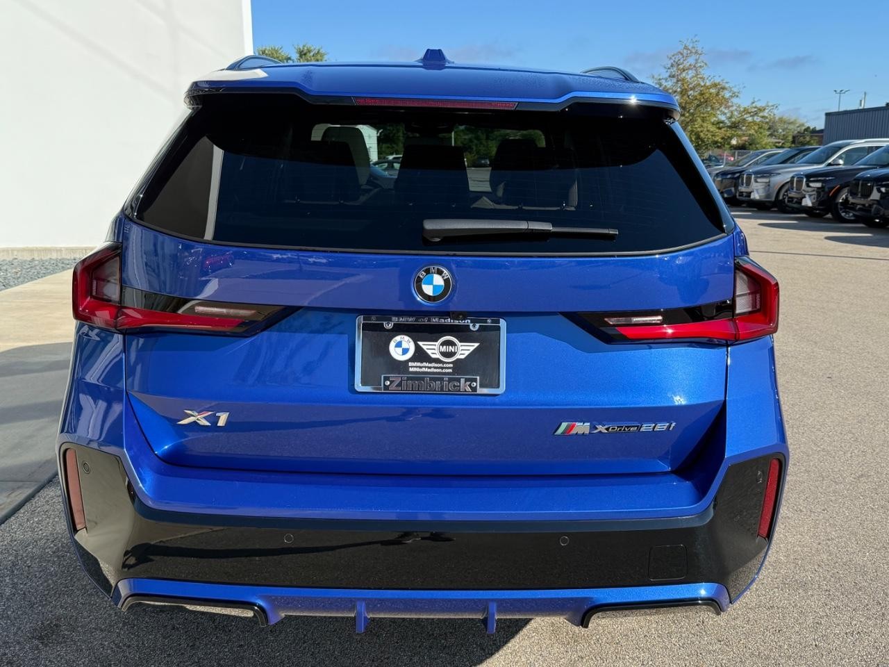BMW X1 Vehicle Image 04