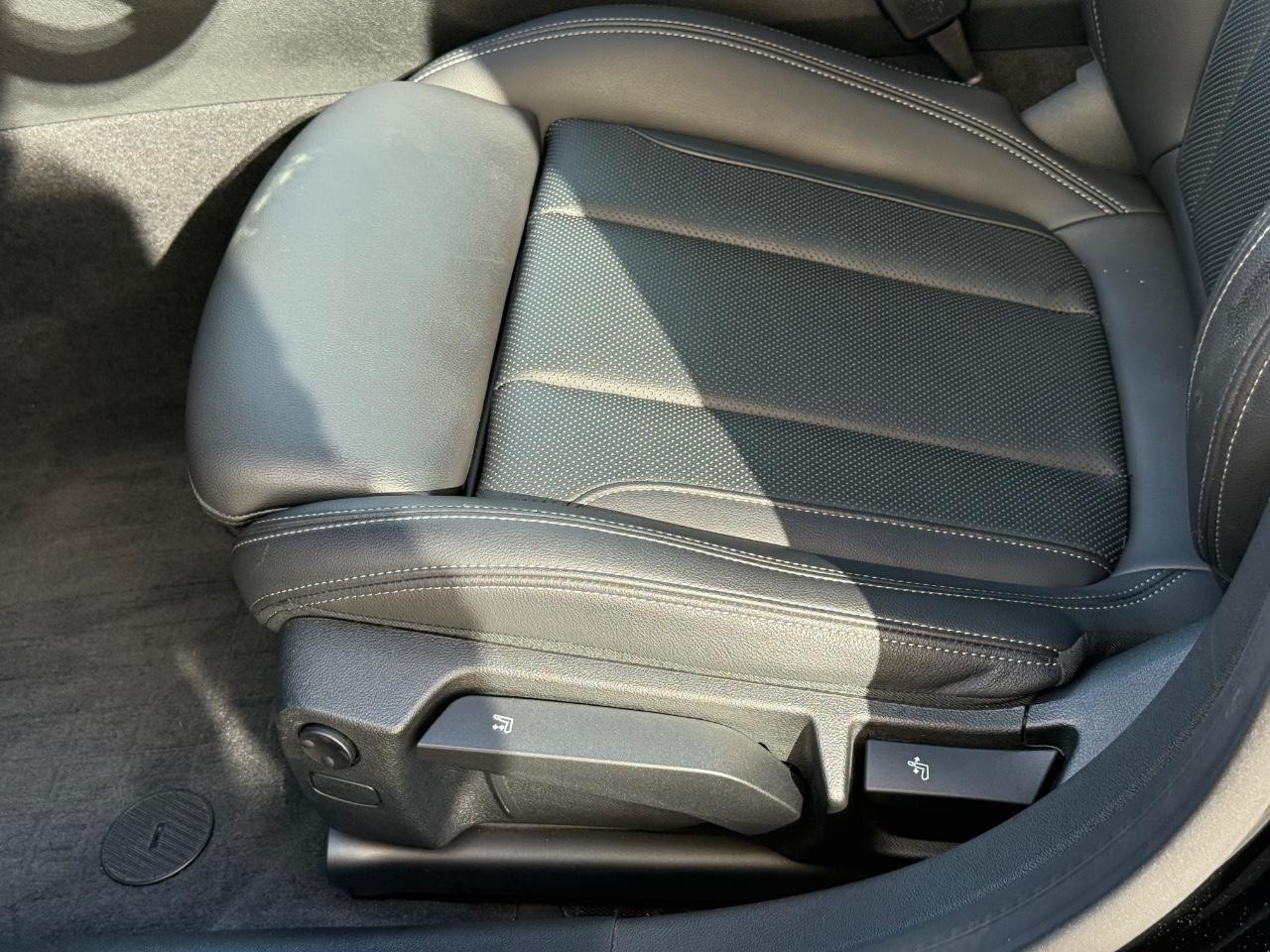 BMW 4 Series Vehicle Image 22
