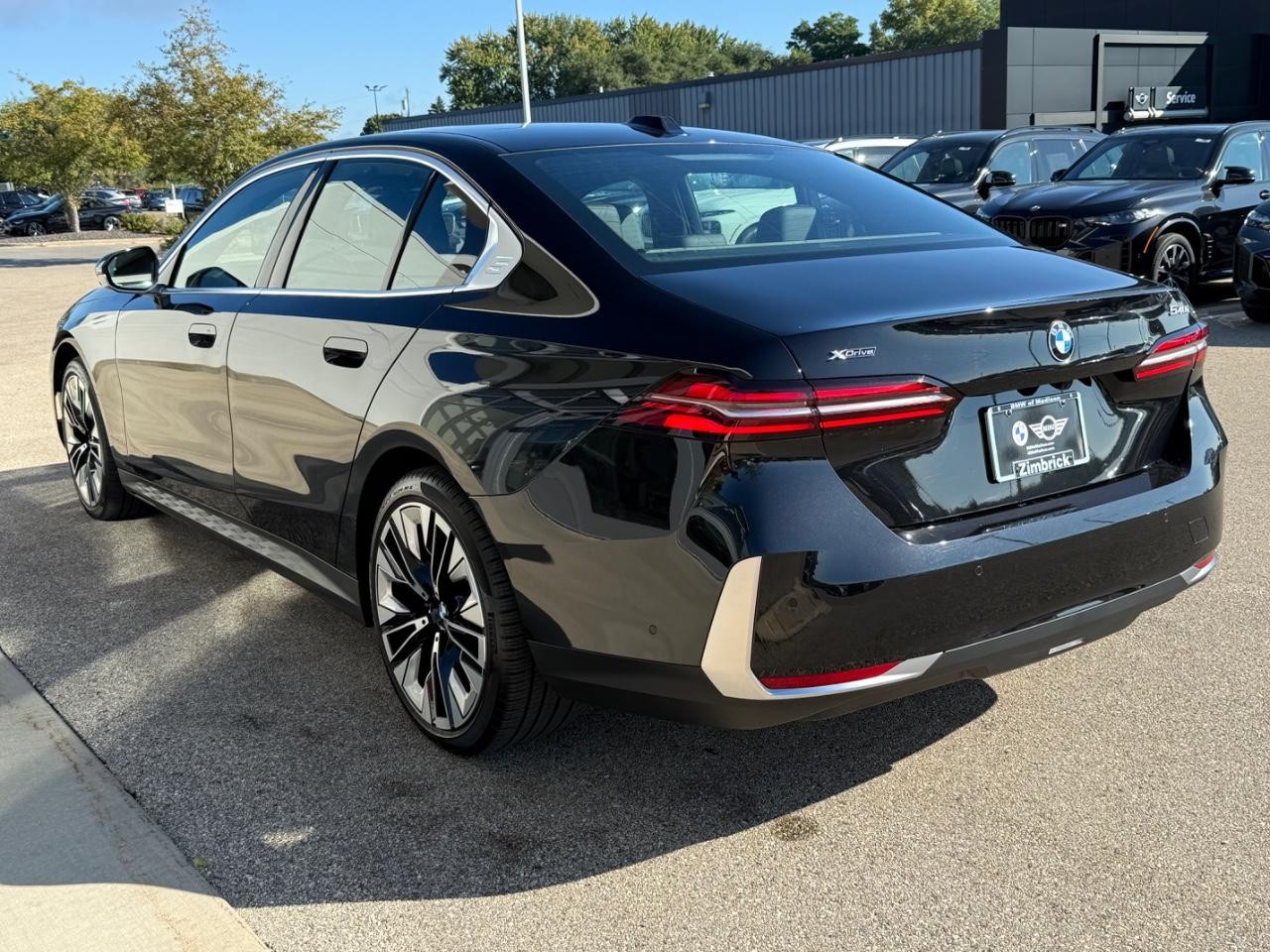BMW 5 Series Vehicle Image 05