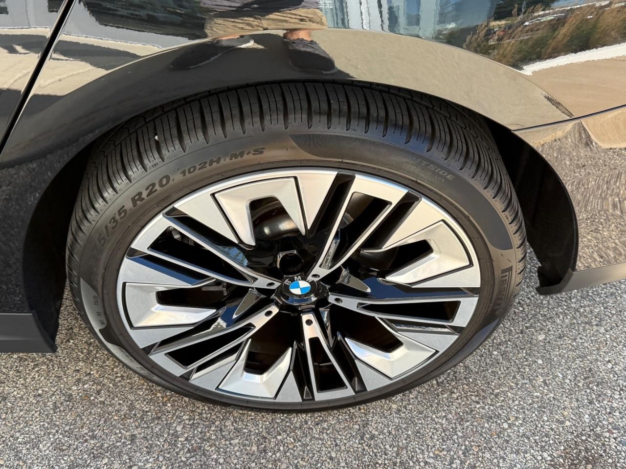 BMW 5 Series Vehicle Image 06