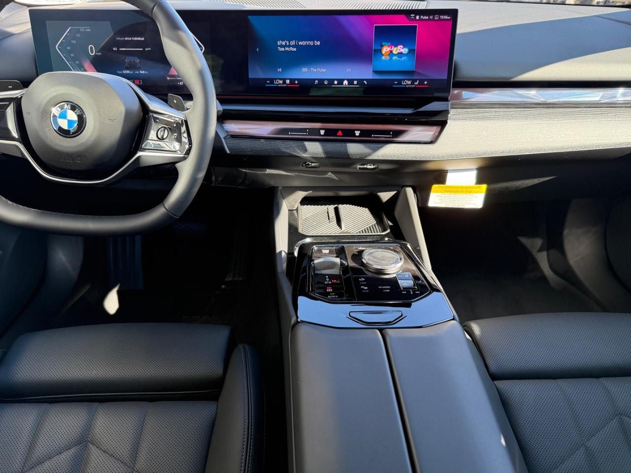 BMW 5 Series Vehicle Image 10