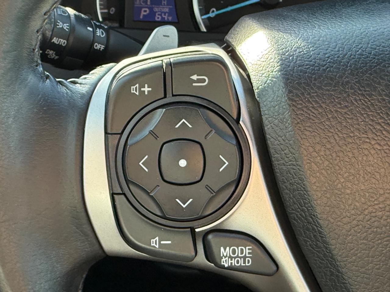 Toyota Camry Vehicle Image 15