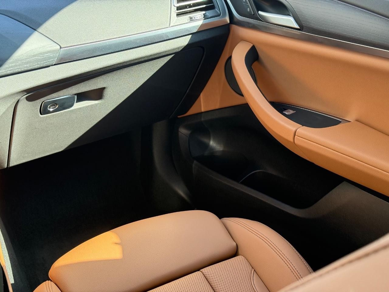 BMW X4 Vehicle Image 15