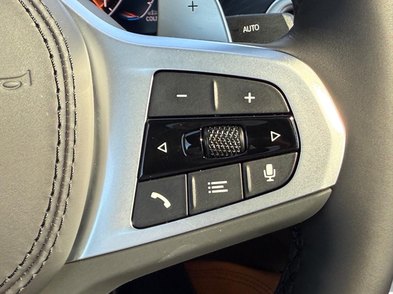 BMW X4 Vehicle Image 17