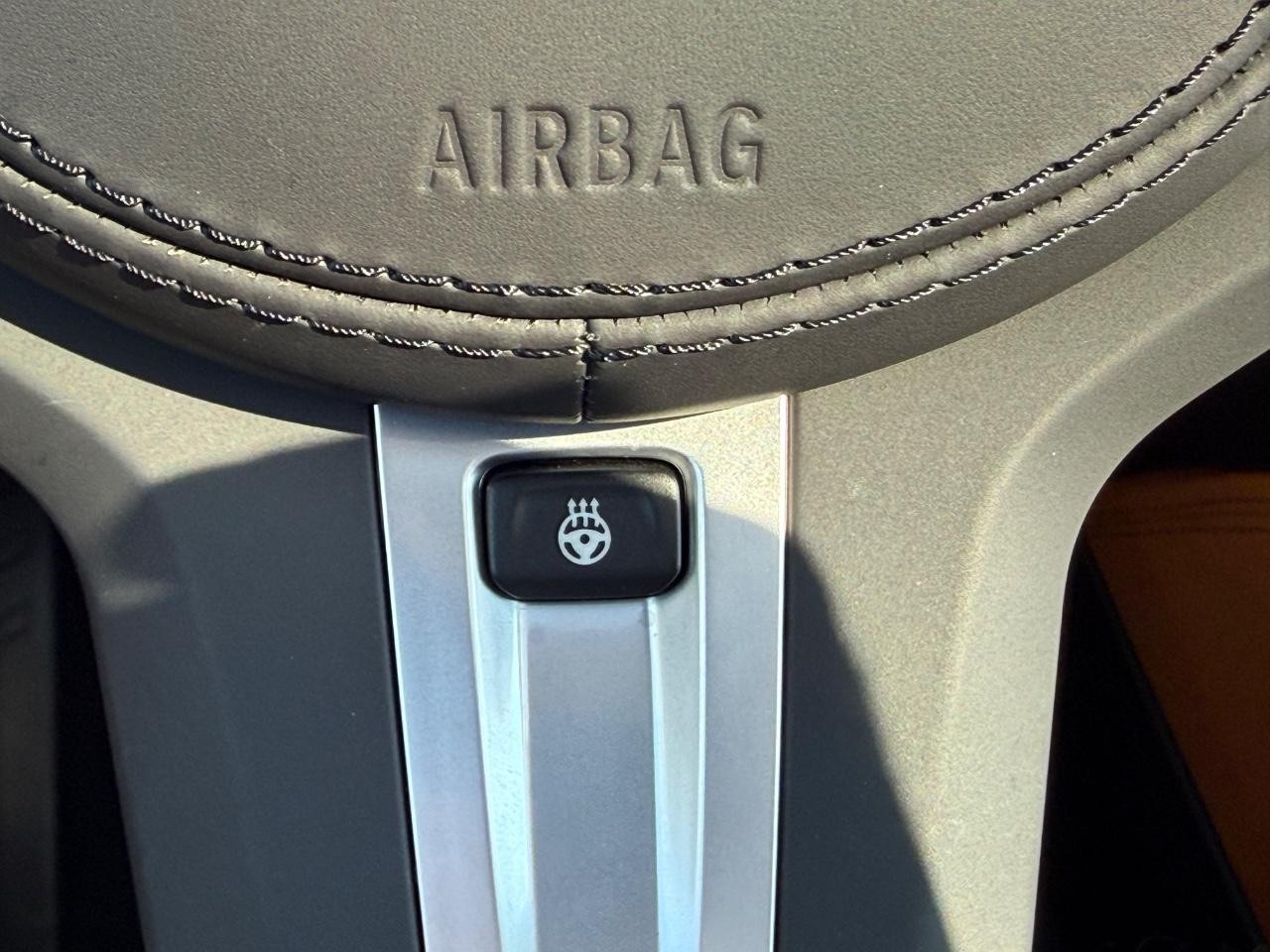 BMW X4 Vehicle Image 18