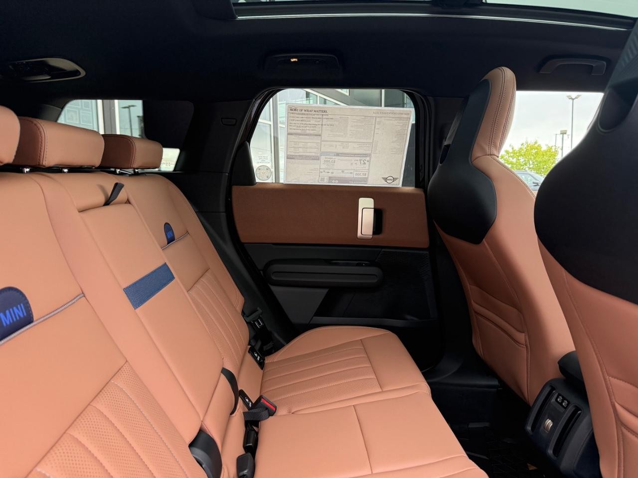 MINI Countryman Vehicle Image 05