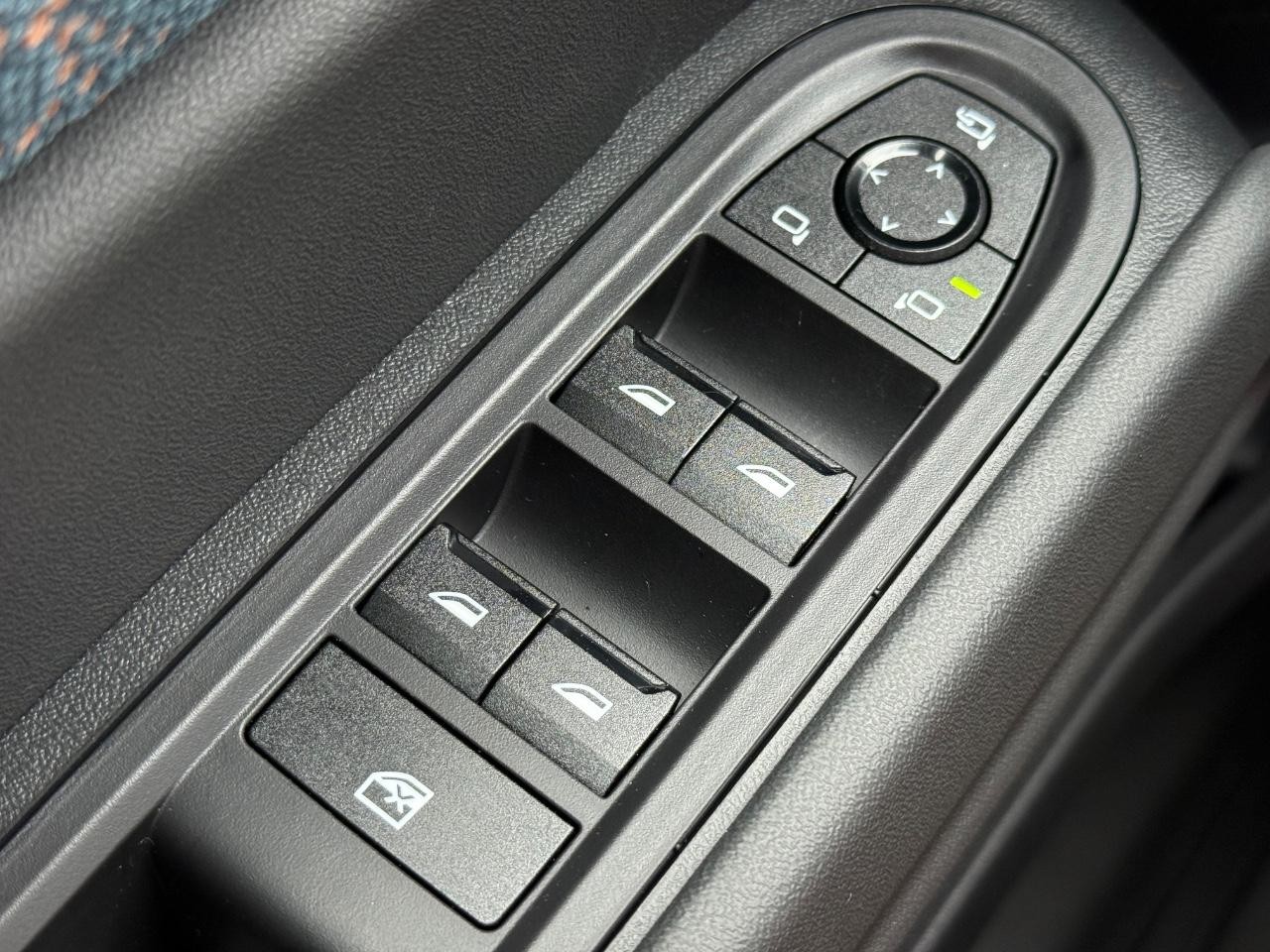 MINI Countryman Vehicle Image 14