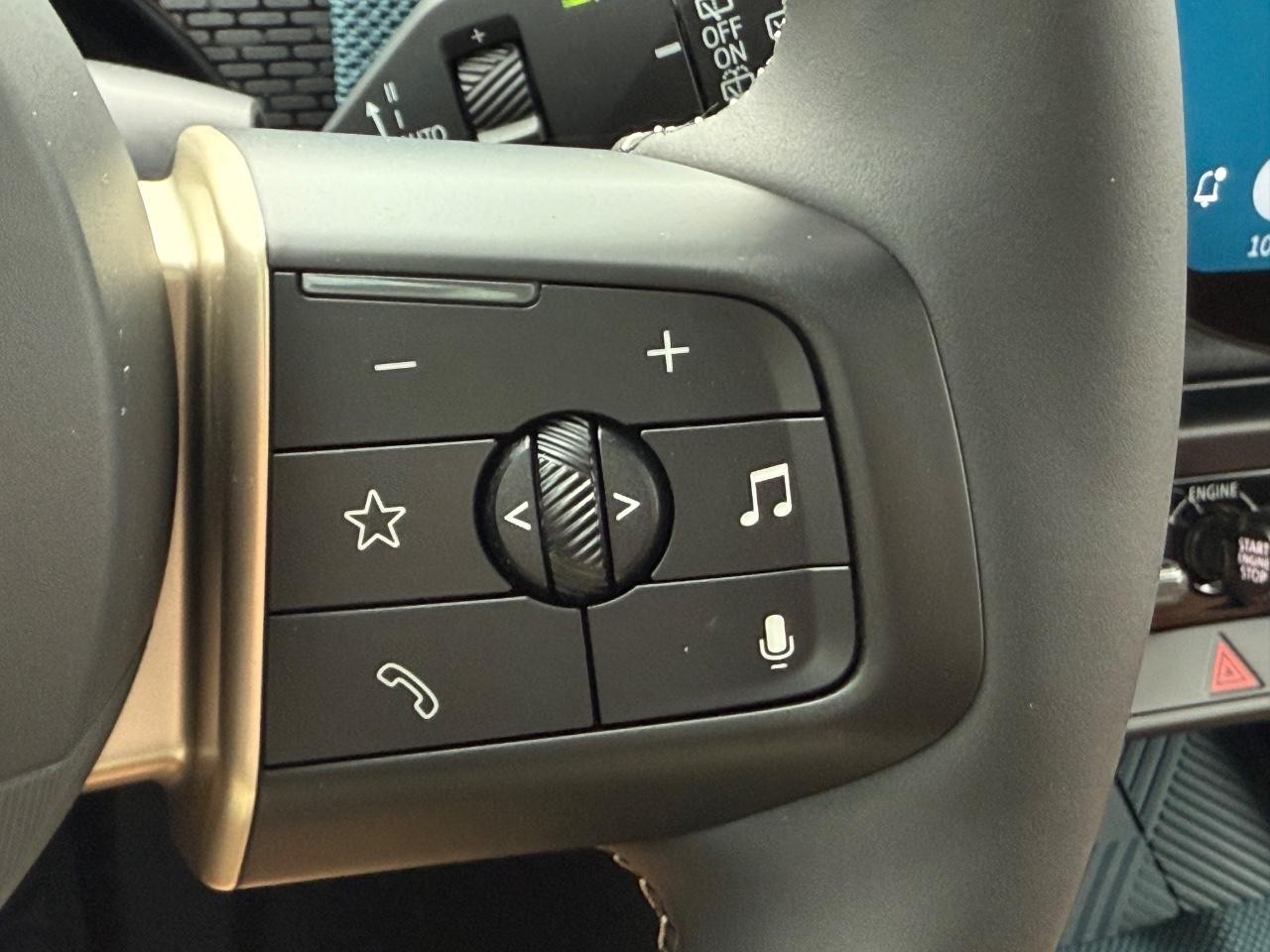 MINI Countryman Vehicle Image 13