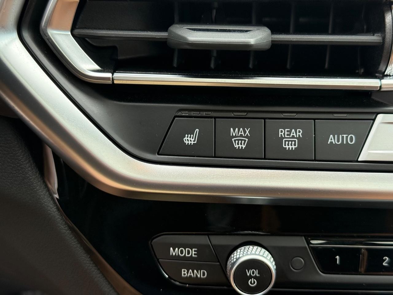 BMW X3 Vehicle Image 21