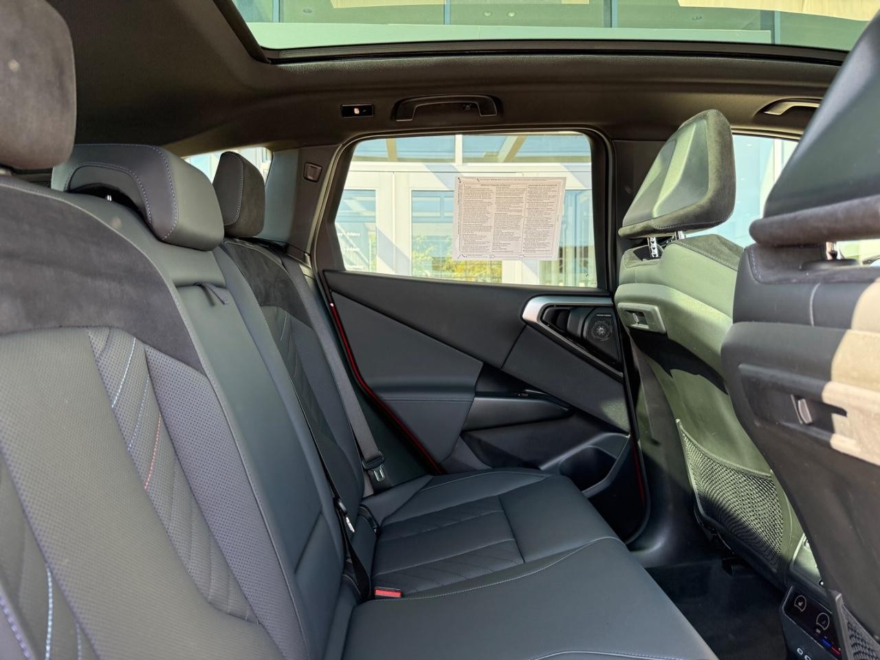 BMW X3 Vehicle Image 09