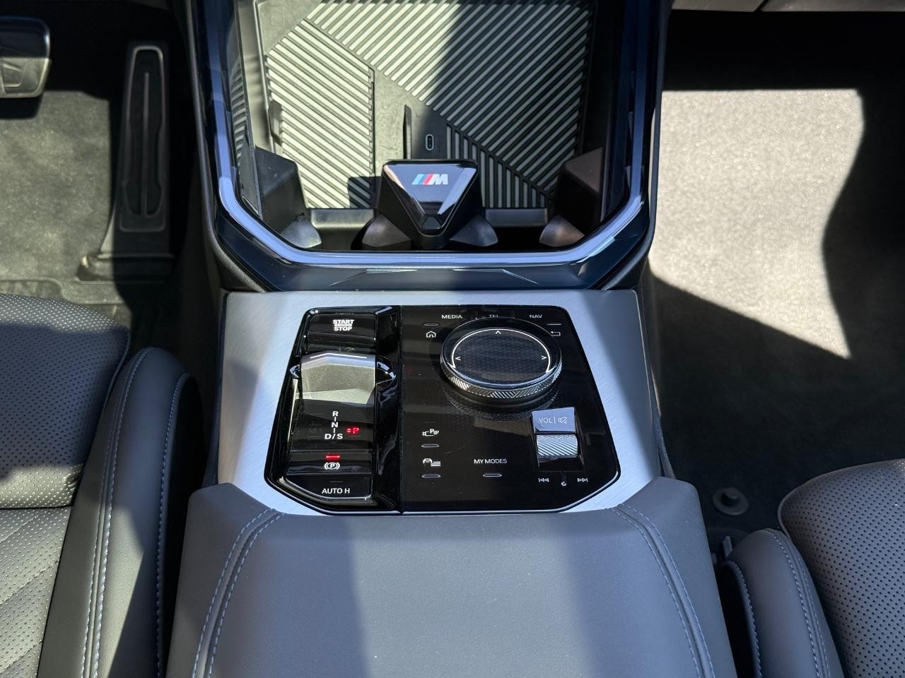 BMW X3 Vehicle Image 12