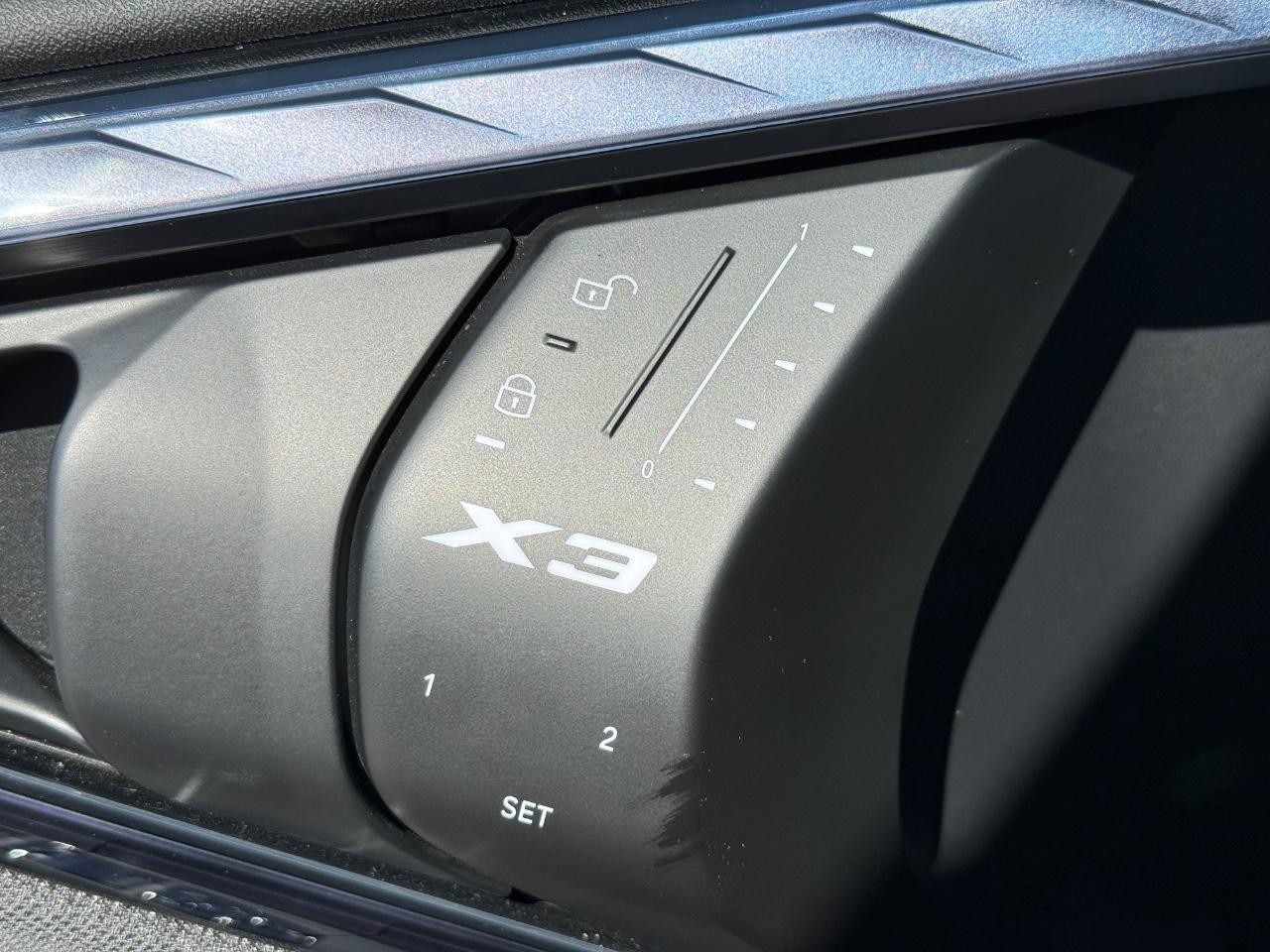 BMW X3 Vehicle Image 15