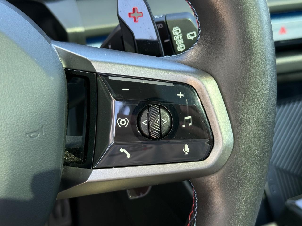 BMW X3 Vehicle Image 17