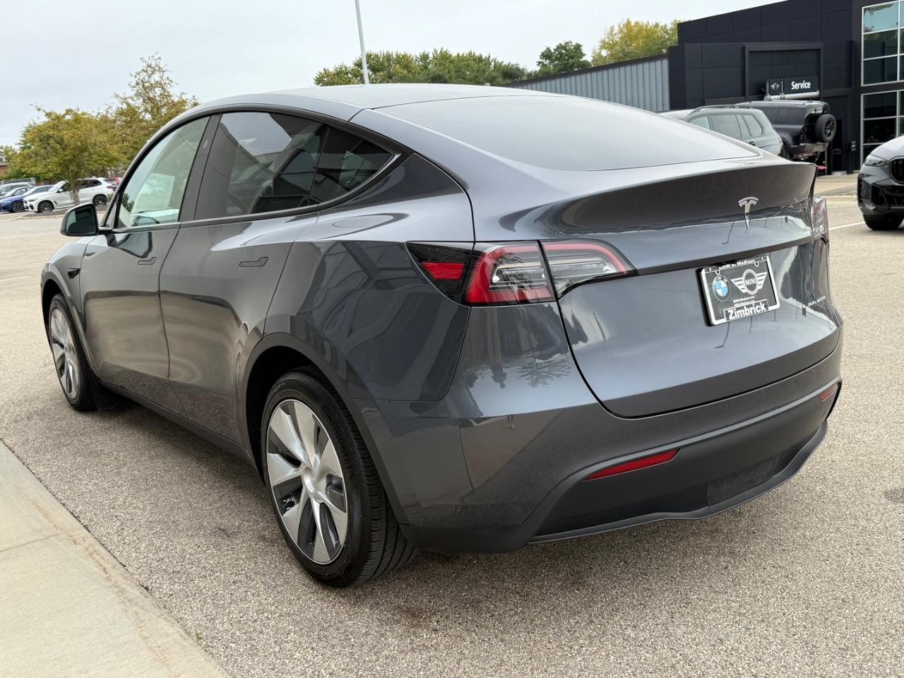 Tesla Model Y Vehicle Image 06